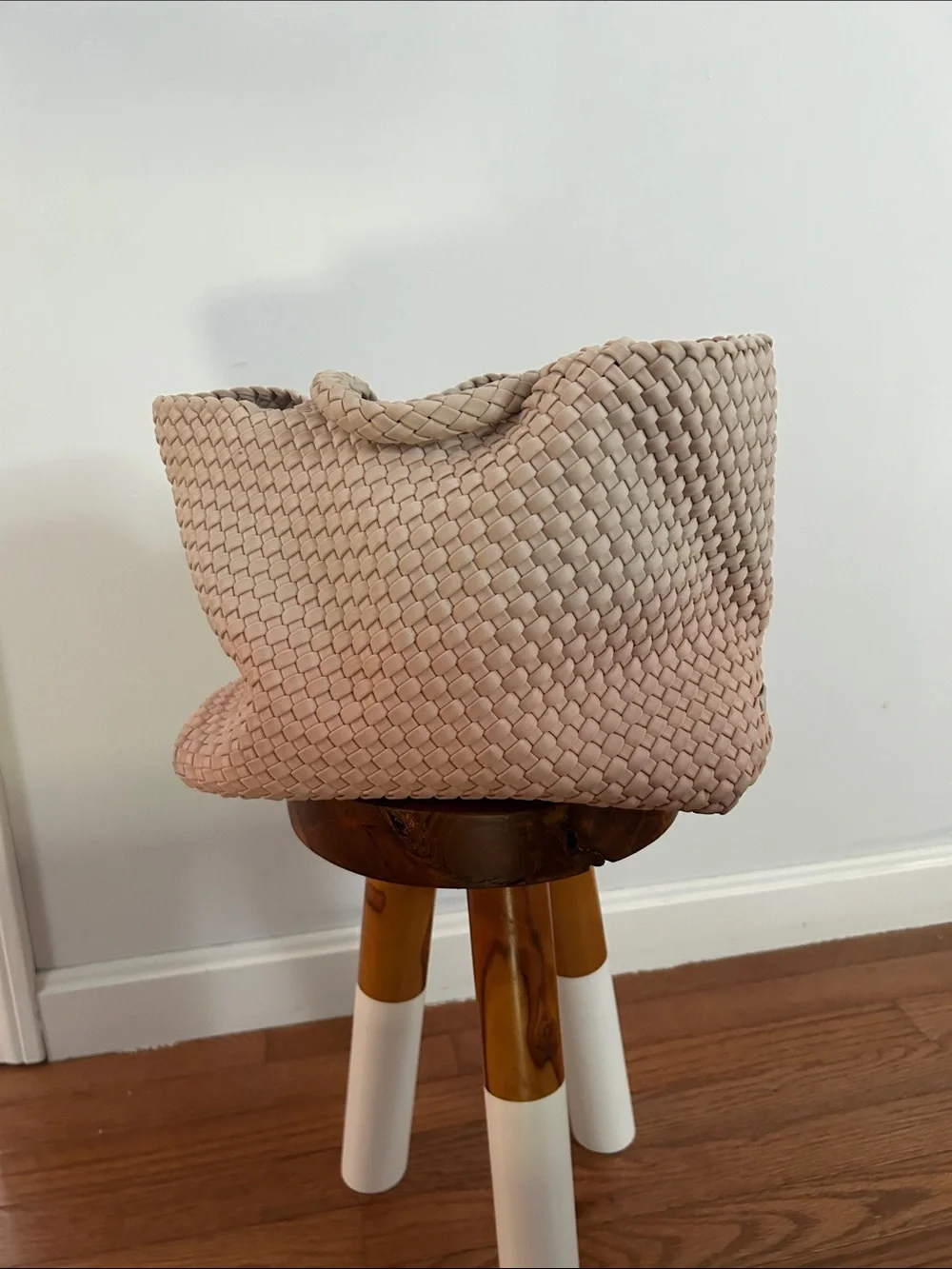 NAGHEDI woven tote bag in Blush Pink and Sand ombré - Picture 1 of 6